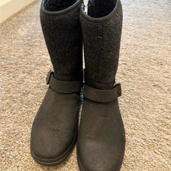 UGG Women's Robbie Mid Calf Boots Black 7.5 EUC - Picture 2 of 6